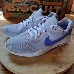 Nike Sneakers, Women Size 7, Unisex, Air Max Oketo Athletic Running Shoes